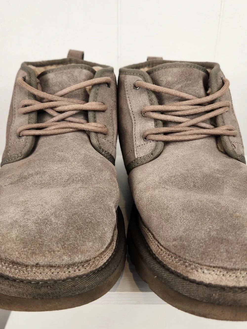 UGG Neumel Boots Mens 10 Chukka Brown Tan Suede Sherpa Lined Ankle Lace-Up Warm